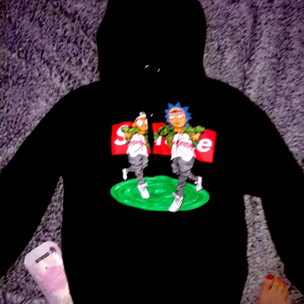 Supreme hoodie